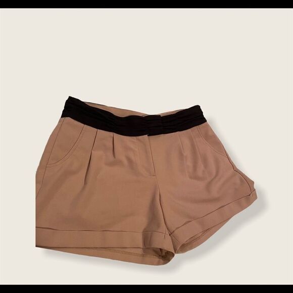 Jennifer Lopez  Shorts Size 8 - Picture 1 of 9